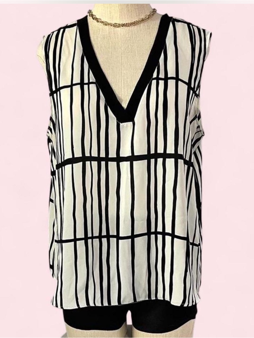 Worthington Black and White Grid Pattern Blouse
